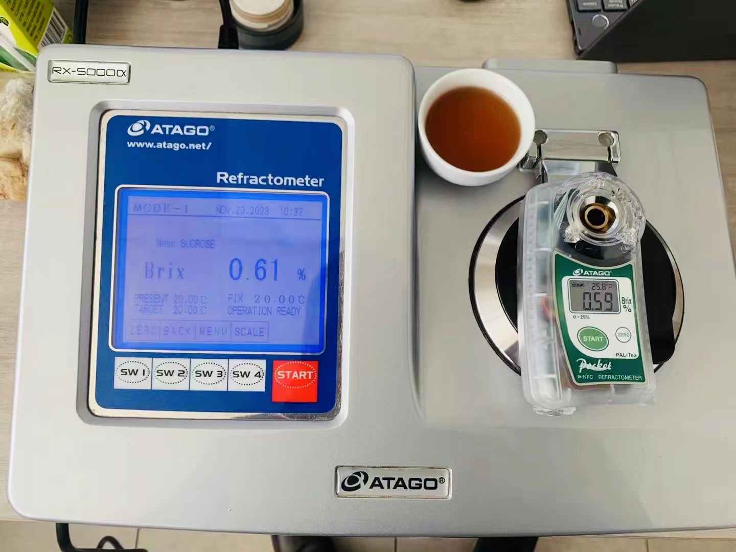 爱拓折光仪测量茶叶水浸出物浓度Brix%.jpg